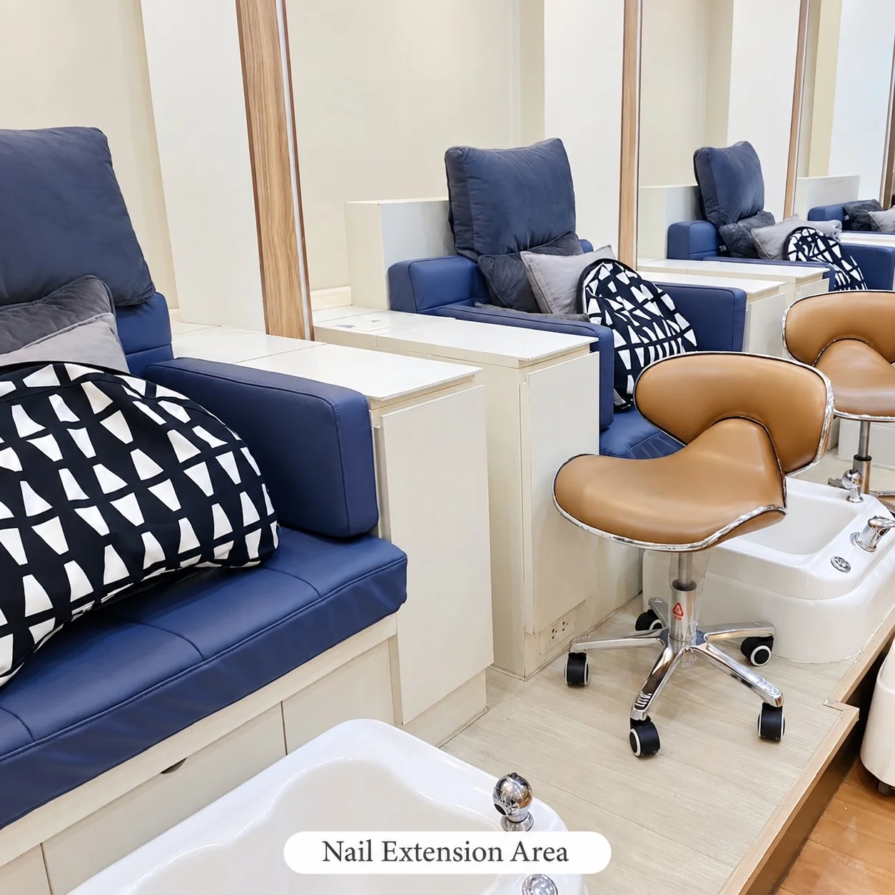 เซ้งกิจการร้านทำเล็บ Central EastVille พื้นที่ 36.75 ตร.ม. พร้อมอุปกรณ์ · ภาพย่อ 2