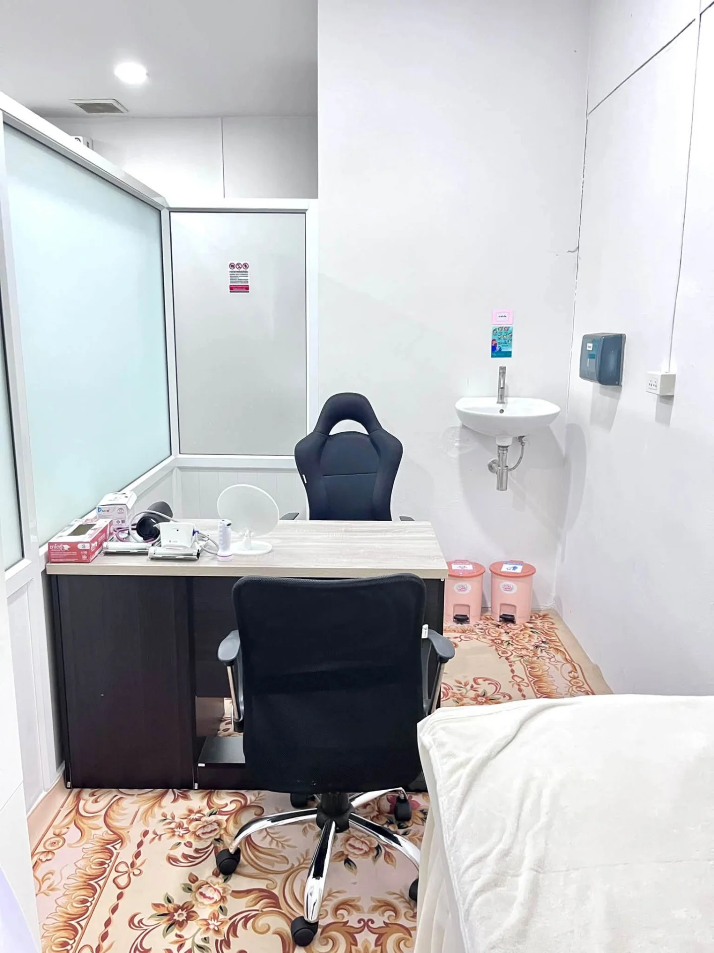เซ้งคลินิกความงาม พร้อม Built-in อ้อมใหญ่ นครปฐม · ภาพย่อ 2