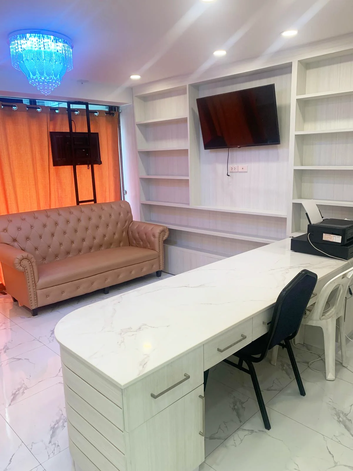 เซ้งพื้นที่คลินิกอาคาร 4 ชั้น พร้อม Built-in ลาดพร้าว 71 กรุงเทพมหานคร · ภาพย่อ 1