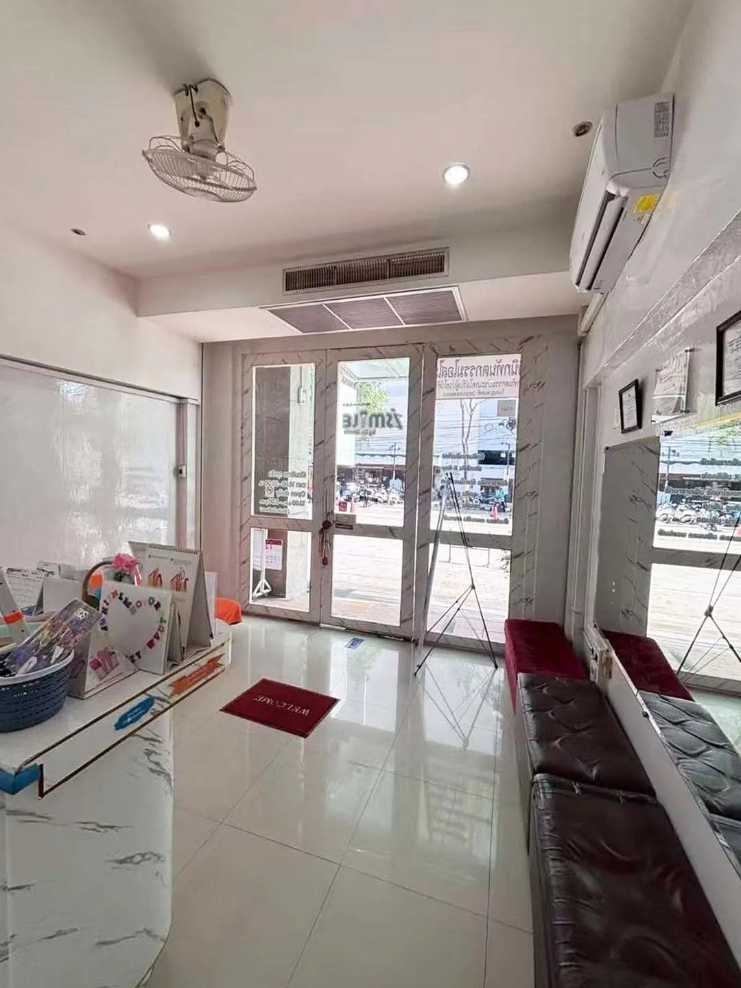 เซ้งคลินิกทันตกรรม ศรีราชา ใกล้ Robinson อาคาร 4.5 ชั้น พร้อมอุปกรณ์ · ภาพย่อ 2