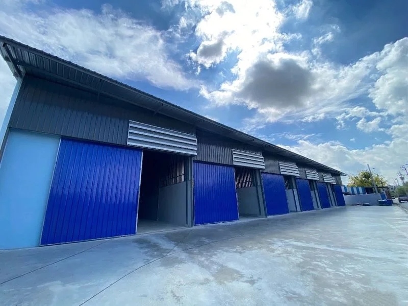 2 ห้องสุดท้าย!!!  📍บางโฉลง  – ลาดกระบัง | 🏭 Warehouse for Rent | ติดถนนซอย ค้าขายได้ เปิดอู่รถได้  💰 ค่าเช่า 35,000 บาท/เดือน · ภาพย่อ 1