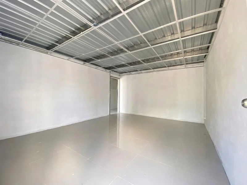 2 ห้องสุดท้าย!!!  📍บางโฉลง  – ลาดกระบัง | 🏭 Warehouse for Rent | ติดถนนซอย ค้าขายได้ เปิดอู่รถได้  💰 ค่าเช่า 35,000 บาท/เดือน · ภาพย่อ 4