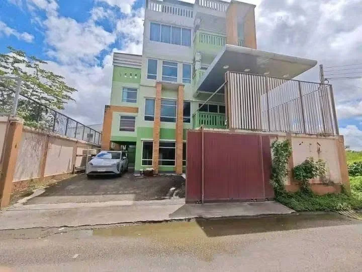 🔥 โฮมออฟฟิศ 4 ชั้นให้เช่า | On Nut 66, Prawet, Bangkok | ใกล้รถไฟฟ้าและซีคอนสแควร์  🏢 Home Office for Rent · ภาพย่อ 1