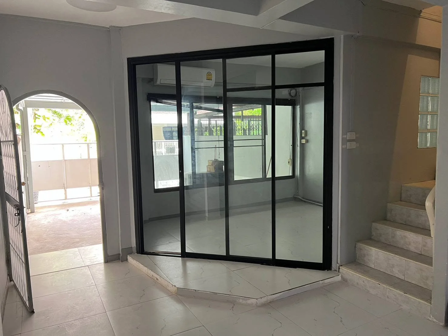 🔥 บ้าน 2 ชั้นให้เช่า | เอกมัย 12 | ปรับปรุงใหม่ | จดทะเบียนบริษัทได้  🏠 House for Rent | ใจกลางเมือง | เหมาะสำหรับพักอาศัยหรือทำสำนักงาน · ภาพย่อ 2