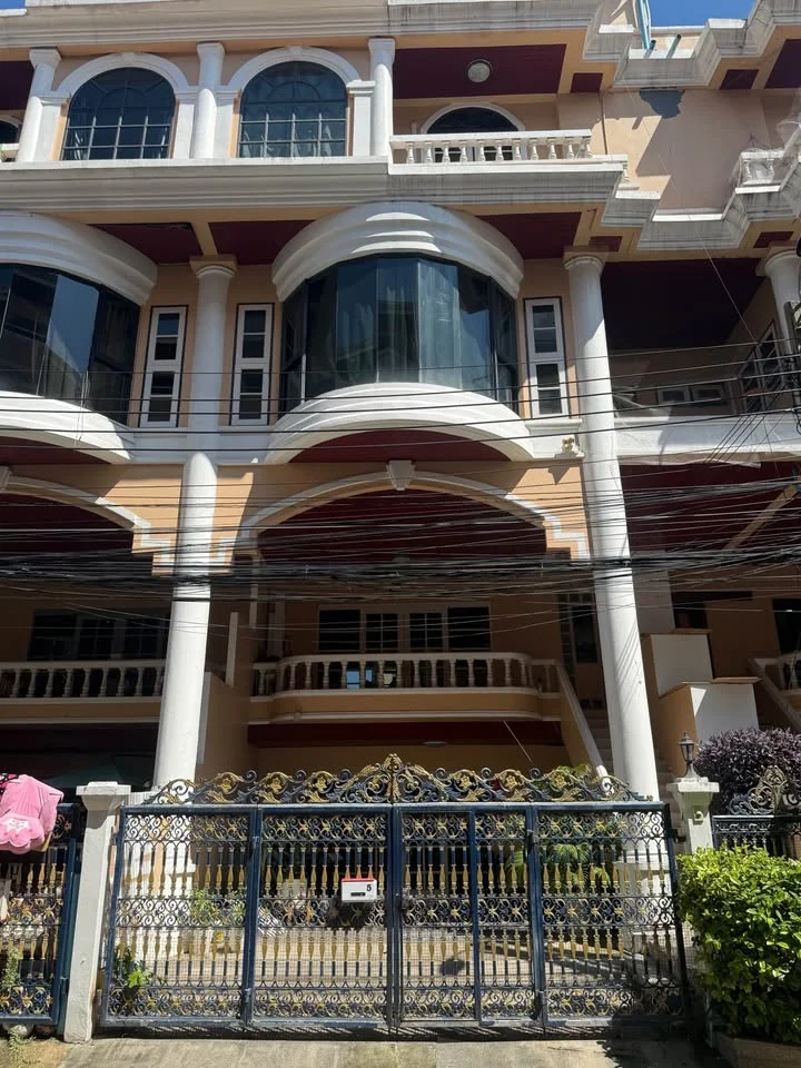 🔥 ทาวน์เฮาส์ 5 ชั้นให้เช่า | Thong Lor Soi 25, Bangkok | เหมาะสำหรับ Home Office และ Airbnb  🏢 Townhouse for Rent · ภาพย่อ 1