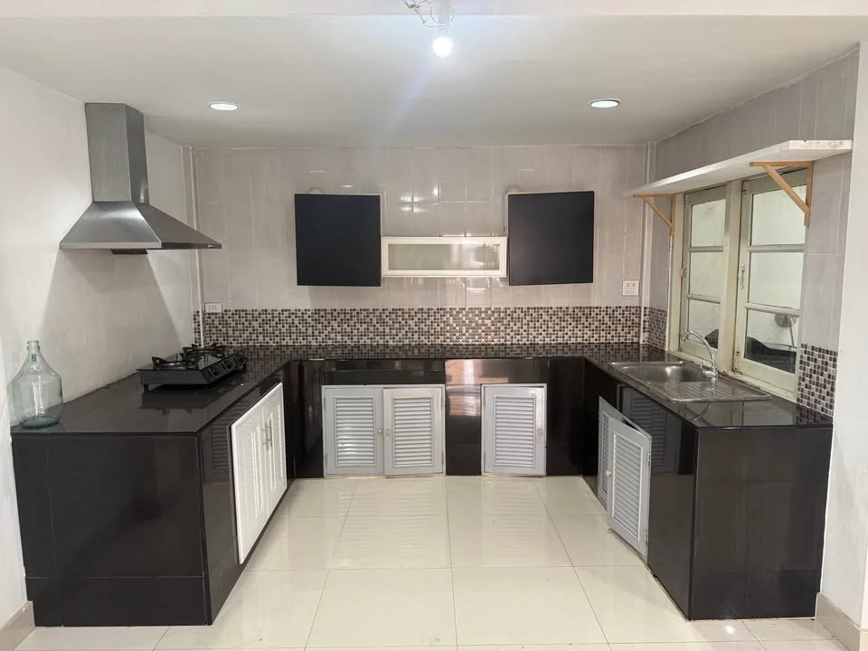 🔥 ทาวน์เฮาส์ 5 ชั้นให้เช่า | Thong Lor Soi 25, Bangkok | เหมาะสำหรับ Home Office และ Airbnb  🏢 Townhouse for Rent · ภาพย่อ 3